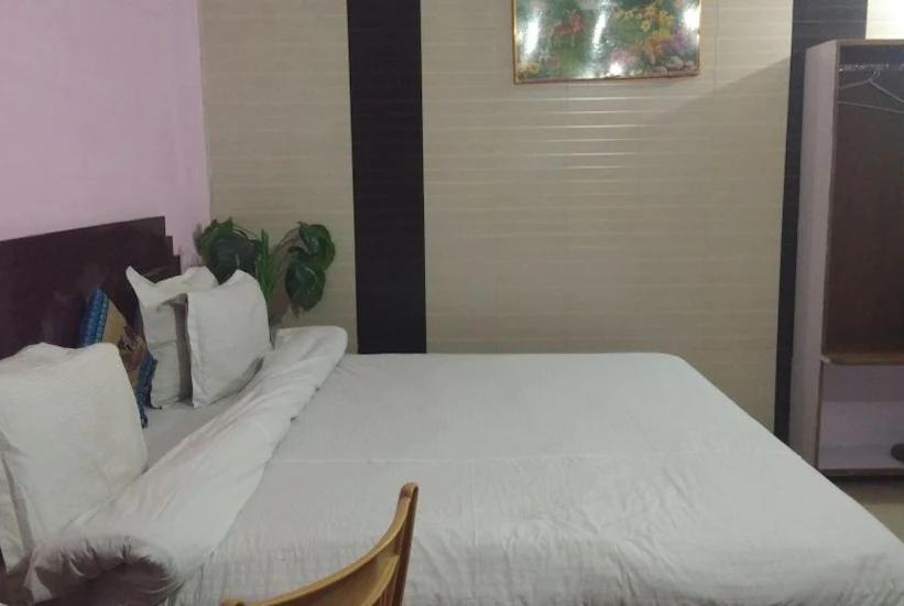 Hotel Surya Lake View Nainital Bagian luar foto