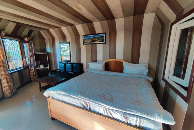 Hotel Surya Lake View Nainital Bagian luar foto