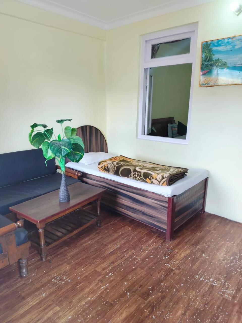 Hotel Surya Lake View Nainital Bagian luar foto