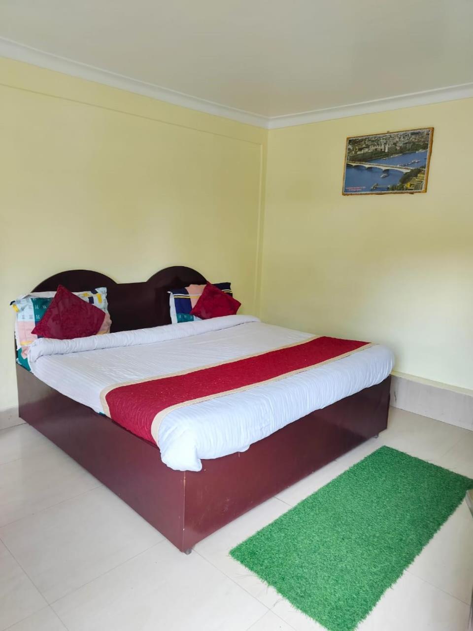Hotel Surya Lake View Nainital Bagian luar foto