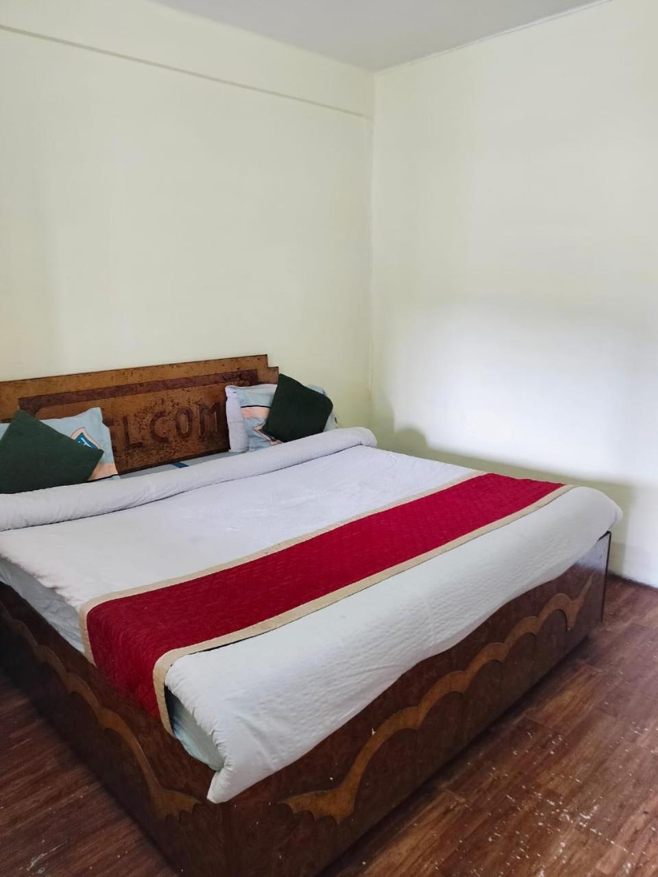 Hotel Surya Lake View Nainital Bagian luar foto